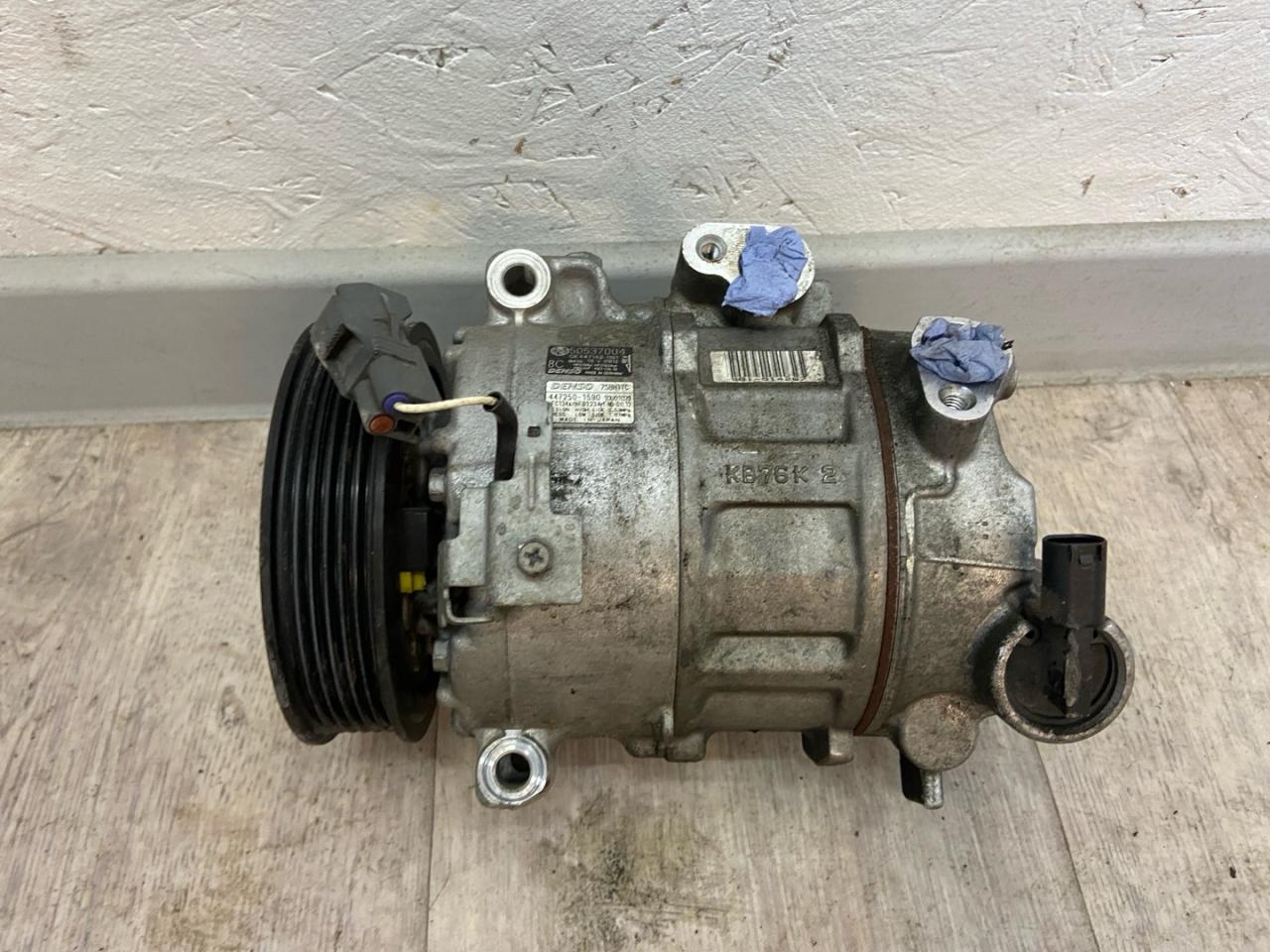 компрессор кондиционера Alfa Romeo Stelvio 1 поколение 949 2018, 2.2 л., дизель, АКПП, полный привод, 50537004 - фото №1