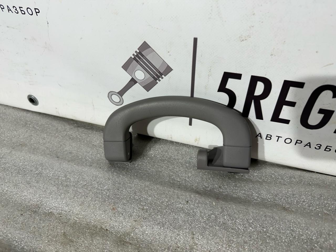 ручка внутренняя потолочная Alfa Romeo Giulia 2 поколение 952 2017, 2.0 л., бензин, АКПП, седан, полный привод - фото №1