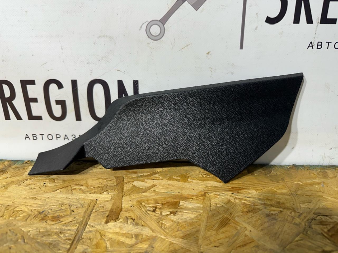 пластик Alfa Romeo Giulia 2 поколение 952 2018, 2.0 л., бензин, АКПП, rosso red, седан, полный привод - фото №1