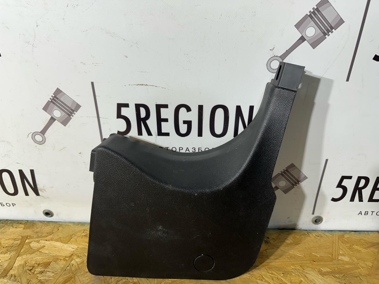 пластик Alfa Romeo Giulia 2 поколение 952 2017, 2.0 л., бензин, АКПП, седан, полный привод - фото №1