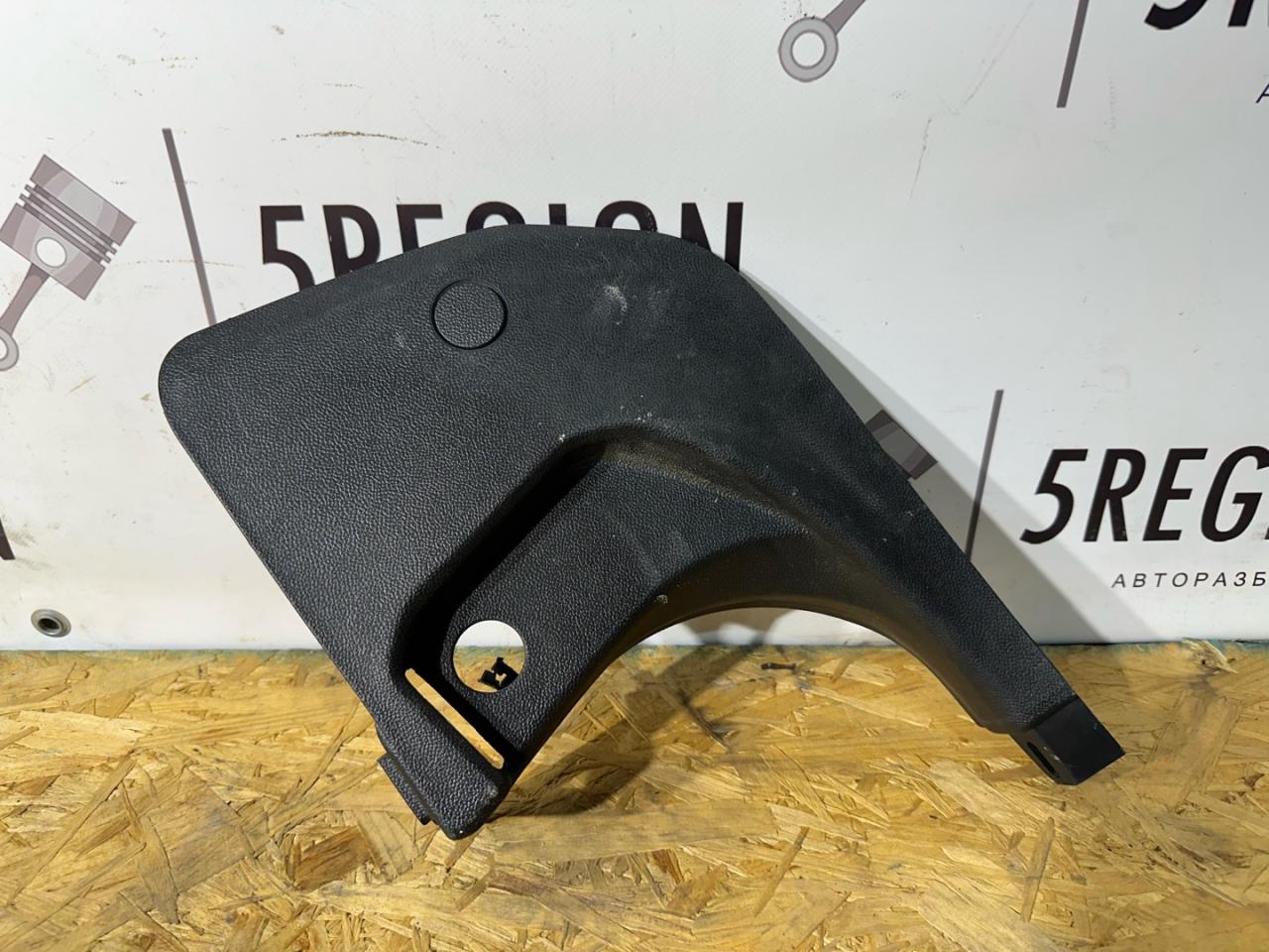 пластик Alfa Romeo Giulia 2 поколение 952 2017, 2.0 л., бензин, АКПП, седан, полный привод - фото №1