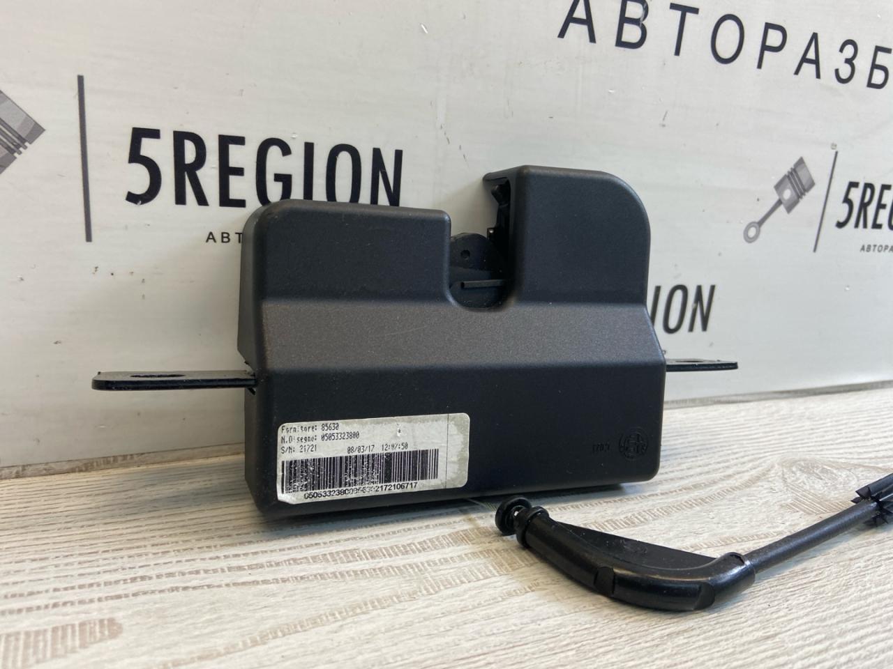 замок спинки сиденья Alfa Romeo Giulia 2 поколение 952 2017, 2.0 л., бензин, АКПП, седан, полный привод, 505332380 - фото №1