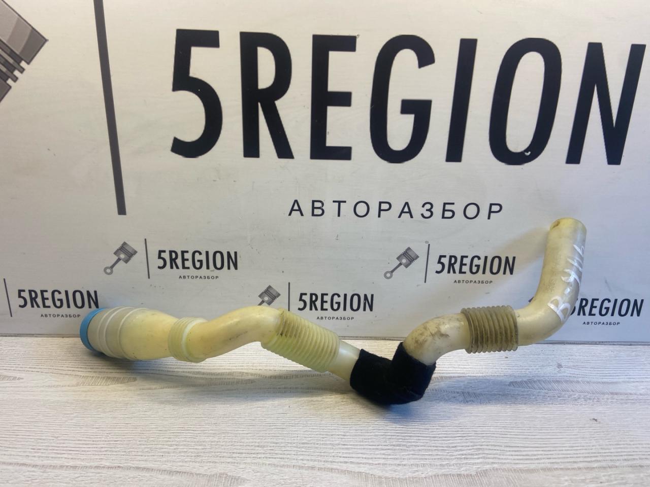 горловина бачка омывателя Alfa Romeo Giulia 2 поколение 952 2018, 2.0 л., бензин, АКПП, rosso red, седан, полный привод - фото №1