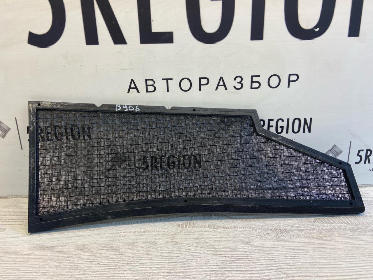 пластик Alfa Romeo Giulia 2 поколение 952 2018, 2.0 л., бензин, АКПП, rosso red, седан, полный привод - фото №1