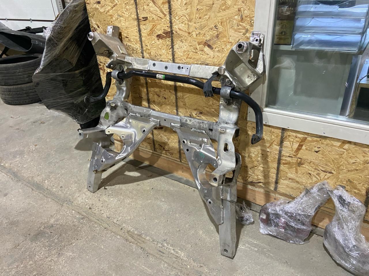 балка подвески передняя (подрамник) Alfa Romeo Stelvio 1 поколение 949 2018, 2.2 л., дизель, АКПП, полный привод - фото №1