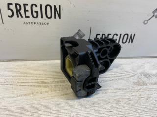 кронштейн радиатора Alfa Romeo Stelvio 1 поколение 949 2018, 2.2 л., дизель, АКПП, внедорожник 5 дв., полный привод, правый руль