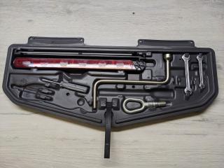 ящик под инструменты BMW 5 серия E39 [рестайлинг] E39 2003, 2.5 л., дизель, МКПП, седан, передний привод