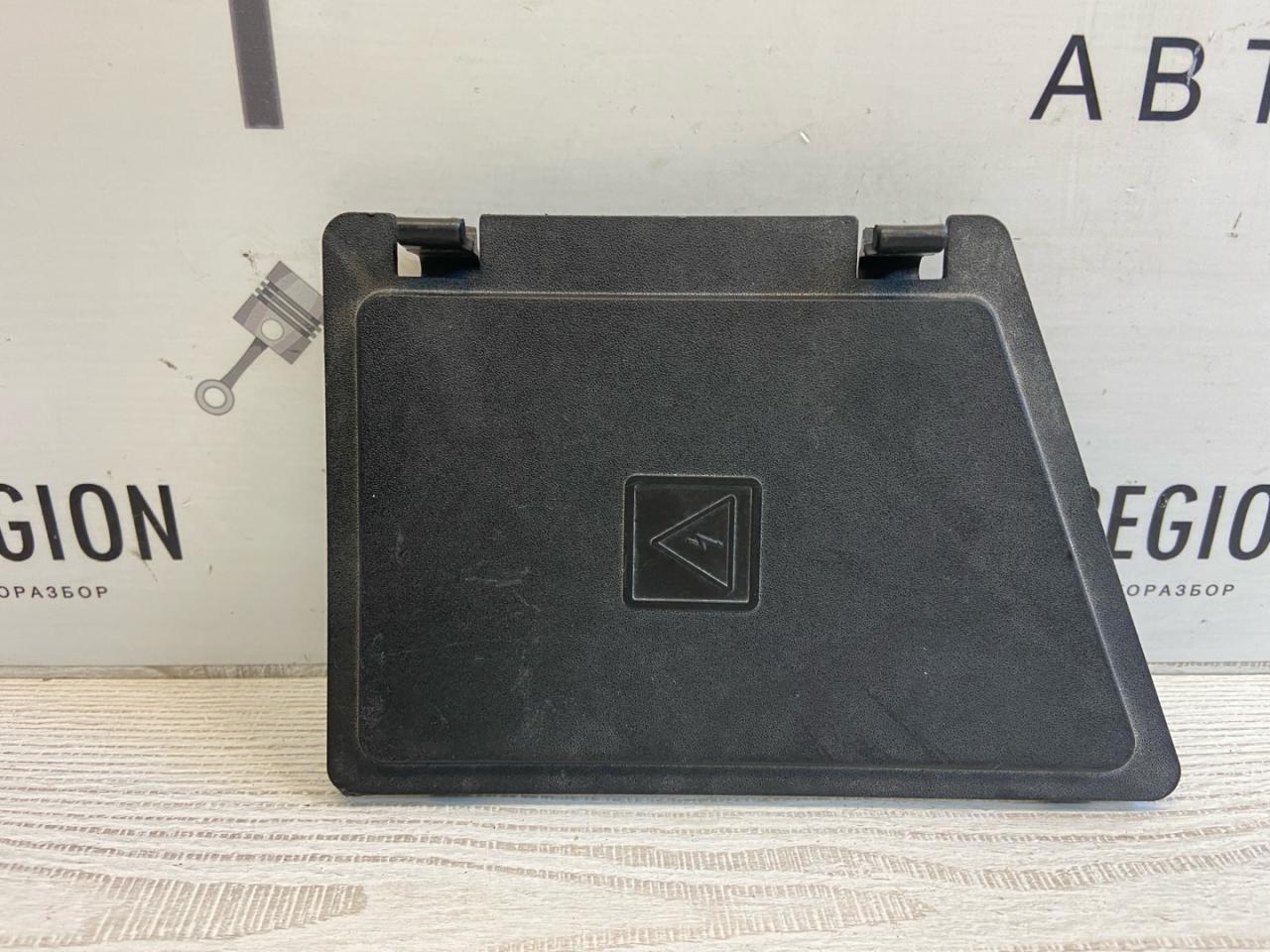 пластик Alfa Romeo Giulia 2 поколение 952 2018, 2.0 л., бензин, АКПП, rosso red, седан, полный привод, 50534710 - фото №1