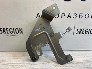 кронштейн (крепление) Maserati Grecale 1 поколение M182 2023, 2.0 л., бензин, АКПП, внедорожник 5 дв., полный привод, правый руль