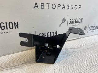 кронштейн (крепление) Maserati Grecale 1 поколение M182 2023, 2.0 л., бензин, АКПП, внедорожник 5 дв., полный привод, правый руль