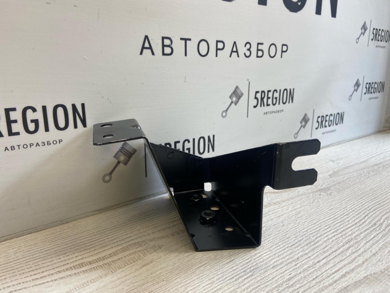 кронштейн (крепление) Maserati Grecale 1 поколение M182 2023, 2.0 л., бензин, АКПП, внедорожник 5 дв., полный привод, правый руль - фото №1