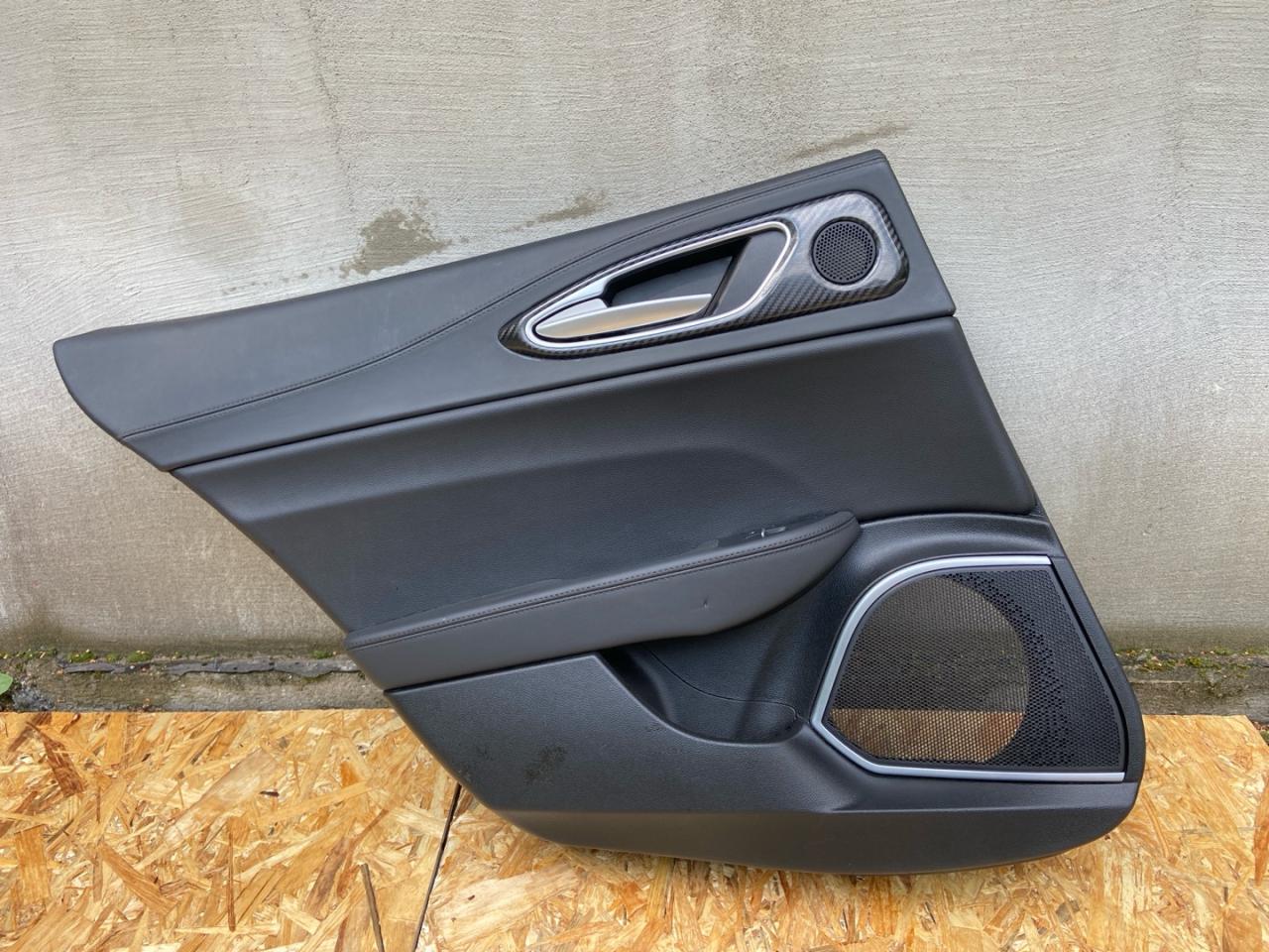 обшивка двери задняя левая Alfa Romeo Giulia 2 поколение 952 2017, 2.0 л., бензин, АКПП, седан, полный привод, 505460180 - фото №1