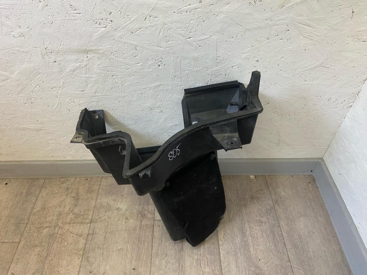 пластик Alfa Romeo Stelvio 1 поколение 949 2018, 2.2 л., дизель, АКПП, внедорожник 5 дв., полный привод, правый руль, 50552323 - фото №1