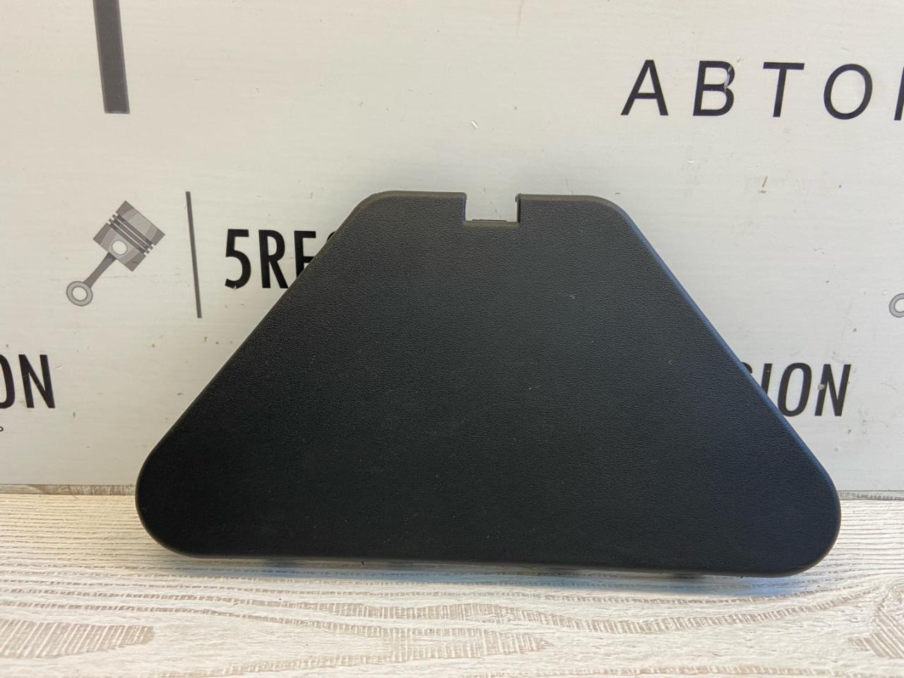 пластик Maserati Grecale 1 поколение M182 2023, 2.0 л., бензин, АКПП, внедорожник 5 дв., полный привод, правый руль, 18073334 - фото №1