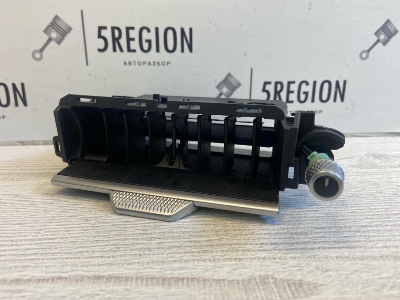 дефлектор обдува салона Maserati Grecale 1 поколение M182 2023, 2.0 л., бензин, АКПП, внедорожник 5 дв., полный привод, правый руль - фото №1