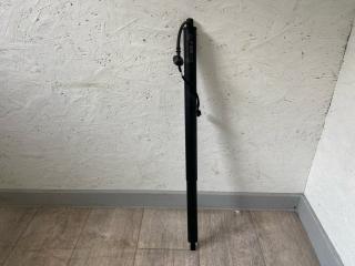 амортизатор крышки багажника (3-5 двери) Maserati Grecale 1 поколение M182 2023, 2.0 л., бензин, АКПП, внедорожник 5 дв., полный привод, правый руль, 670219600