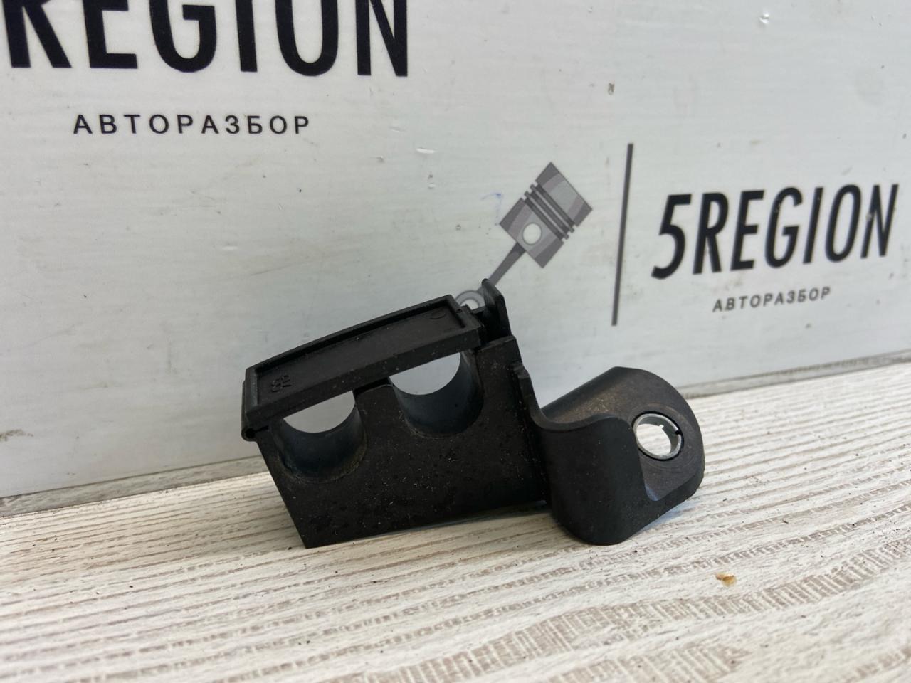 кронштейн (крепление) Alfa Romeo Giulia 2 поколение 952 2018, 2.0 л., бензин, АКПП, седан, задний привод - фото №1