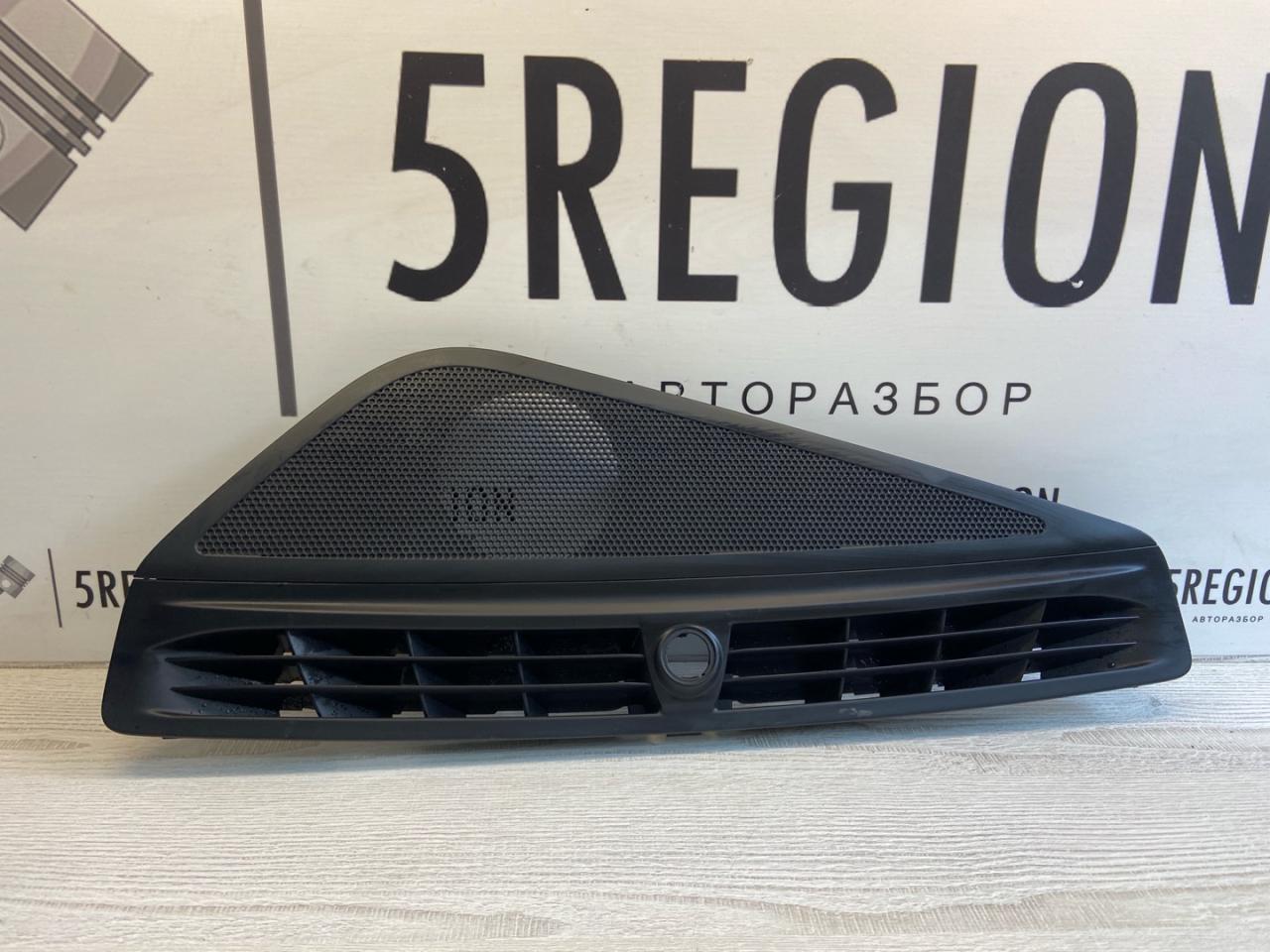 сетка на динамик Alfa Romeo Stelvio 1 поколение 949 2018, 2.0 л., бензин, АКПП, полный привод, правый руль, 156115731 - фото №1