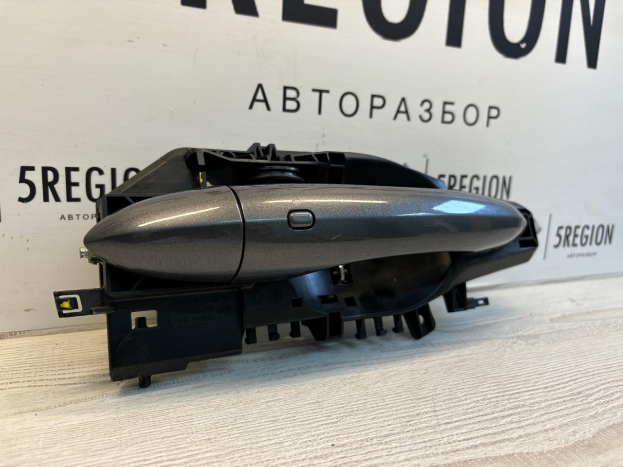 ручка наружная Alfa Romeo Stelvio 1 поколение 949 2018, 2.2 л., дизель, АКПП, внедорожник 5 дв., полный привод, правый руль, 50545346 - фото №1