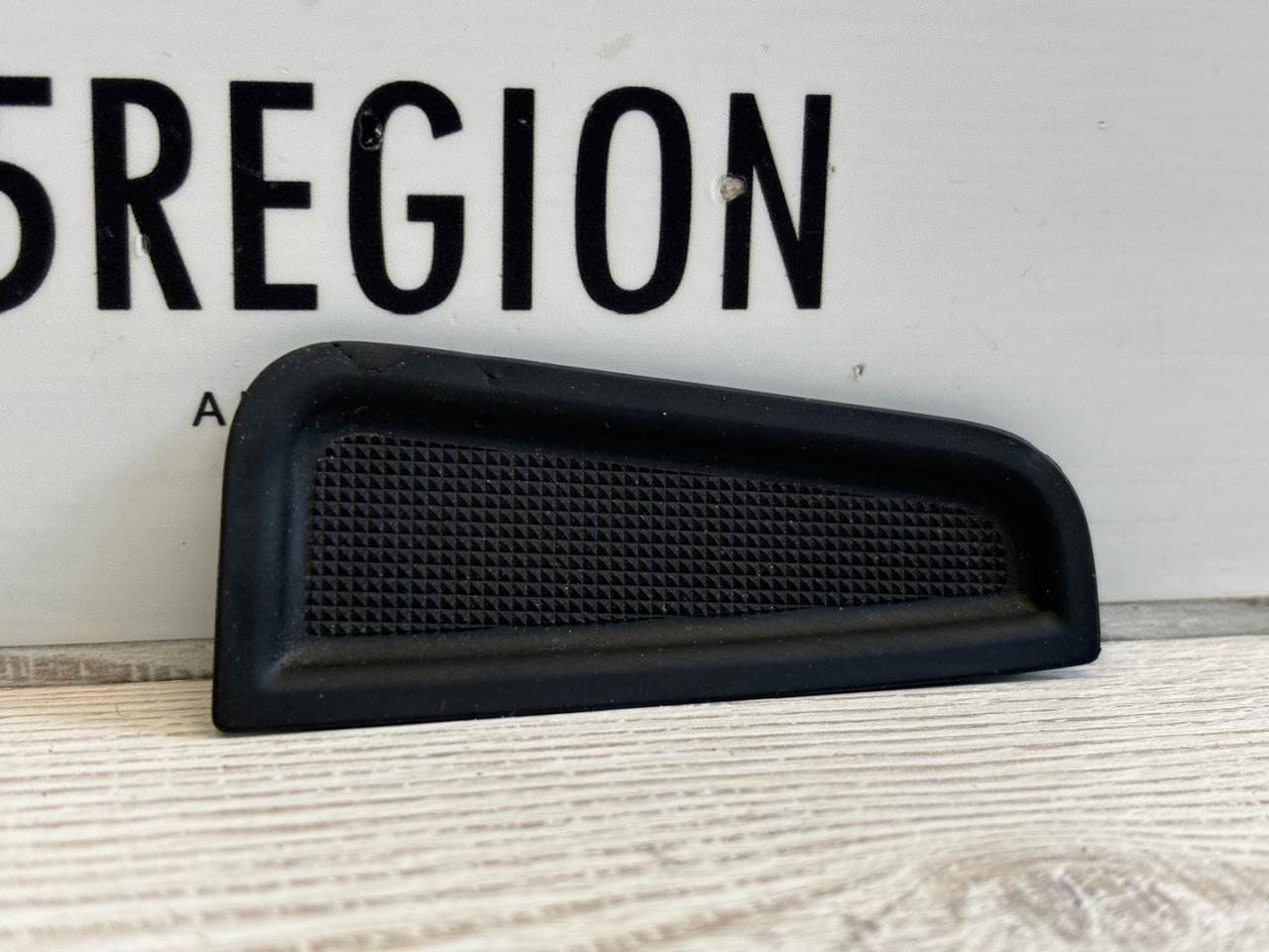 пластик Alfa Romeo Stelvio 1 поколение 949 2018, 2.2 л., дизель, АКПП, внедорожник 5 дв., полный привод, правый руль, 156128846 - фото №1