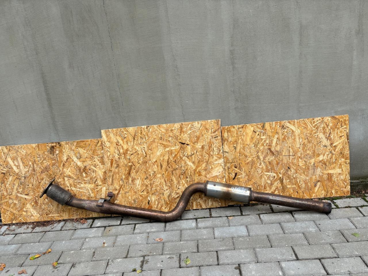 глушитель Alfa Romeo Stelvio 1 поколение 949 2018, 2.0 л., бензин, АКПП, полный привод, 505529770 - фото №1