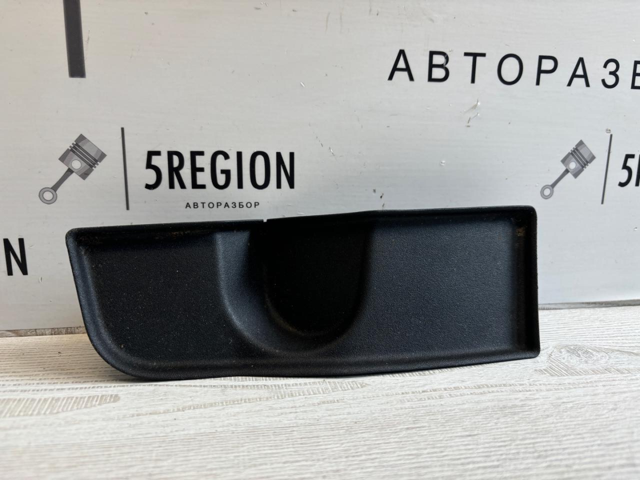 пластик Alfa Romeo Giulia 2 поколение 952 2017, 2.0 л., бензин, АКПП, задний привод, 156122763 - фото №1