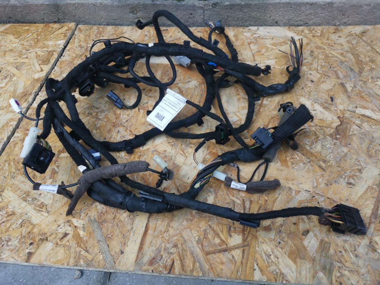 Проводка крышки багажника Alfa Romeo Stelvio 1 поколение 949 2018, 2.2 л., дизель, АКПП, полный привод, 50551824 - фото №1