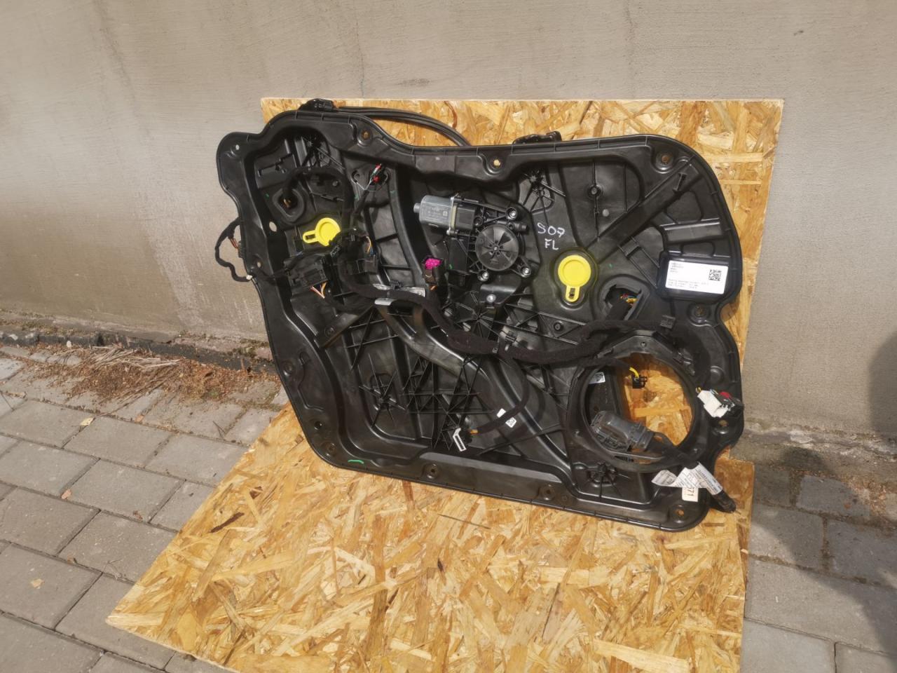 стеклоподъемник передний левый Alfa Romeo Stelvio 1 поколение 949 2019, 2.9 л., бензин, АКПП, rosso competizione, внедорожник 5 дв., полный привод, правый руль - фото №1