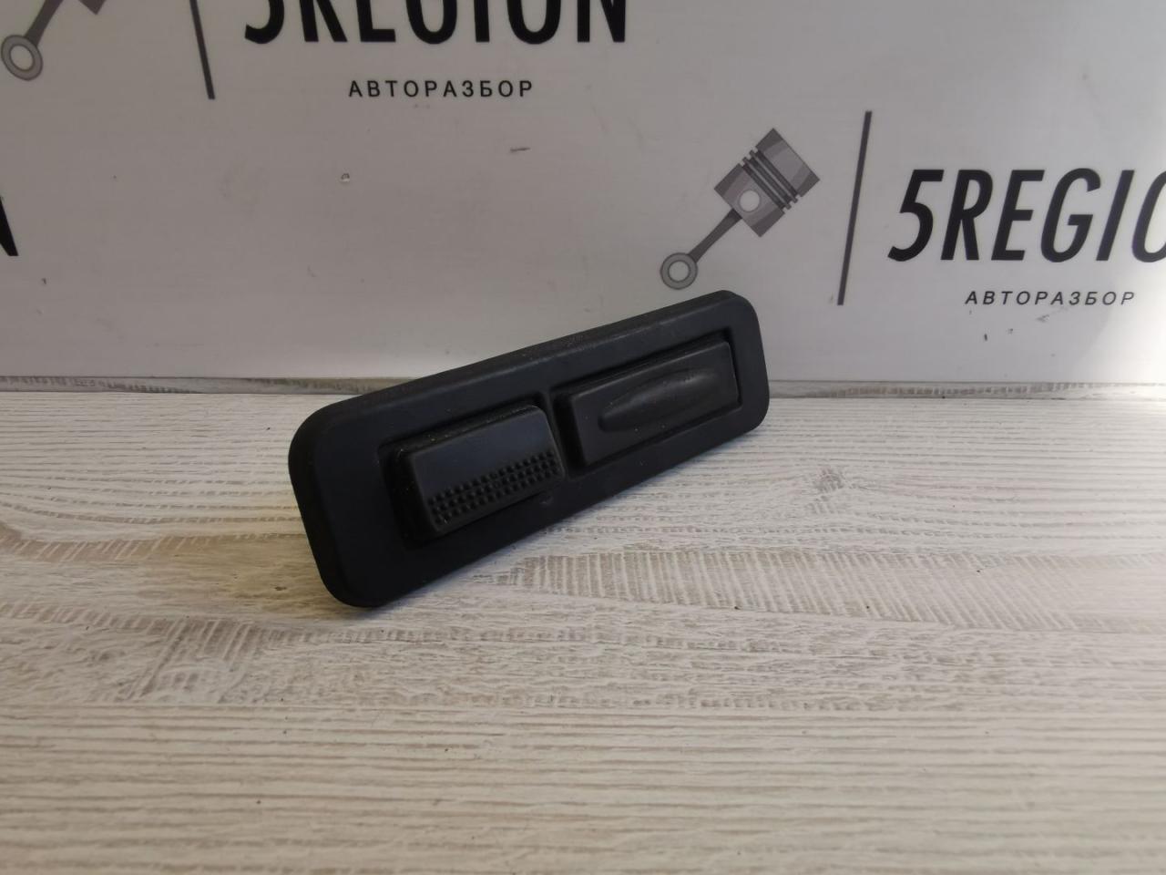 кнопка открытия багажника Alfa Romeo Giulia 2 поколение 952 2017, 2.0 л., бензин, АКПП, задний привод - фото №1