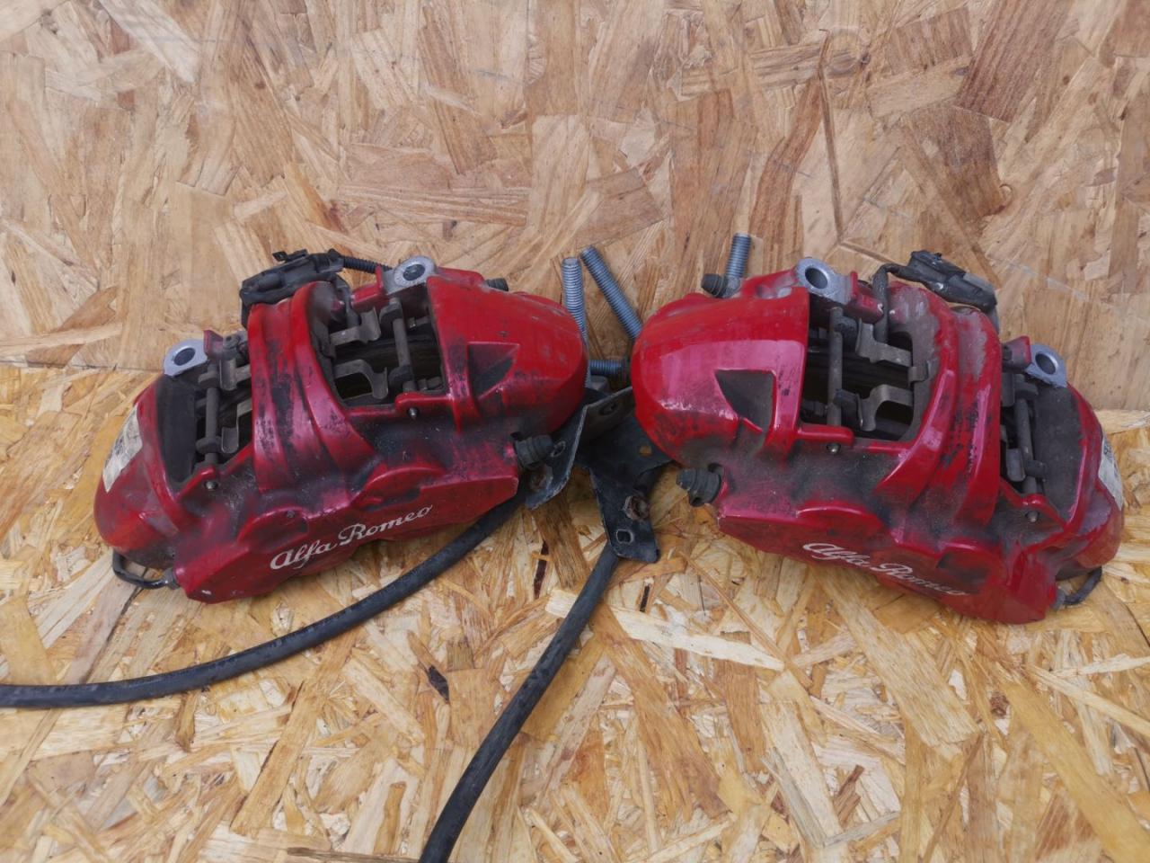 суппорт Alfa Romeo Stelvio 1 поколение 949 2018, 2.0 л., бензин, АКПП, полный привод - фото №1