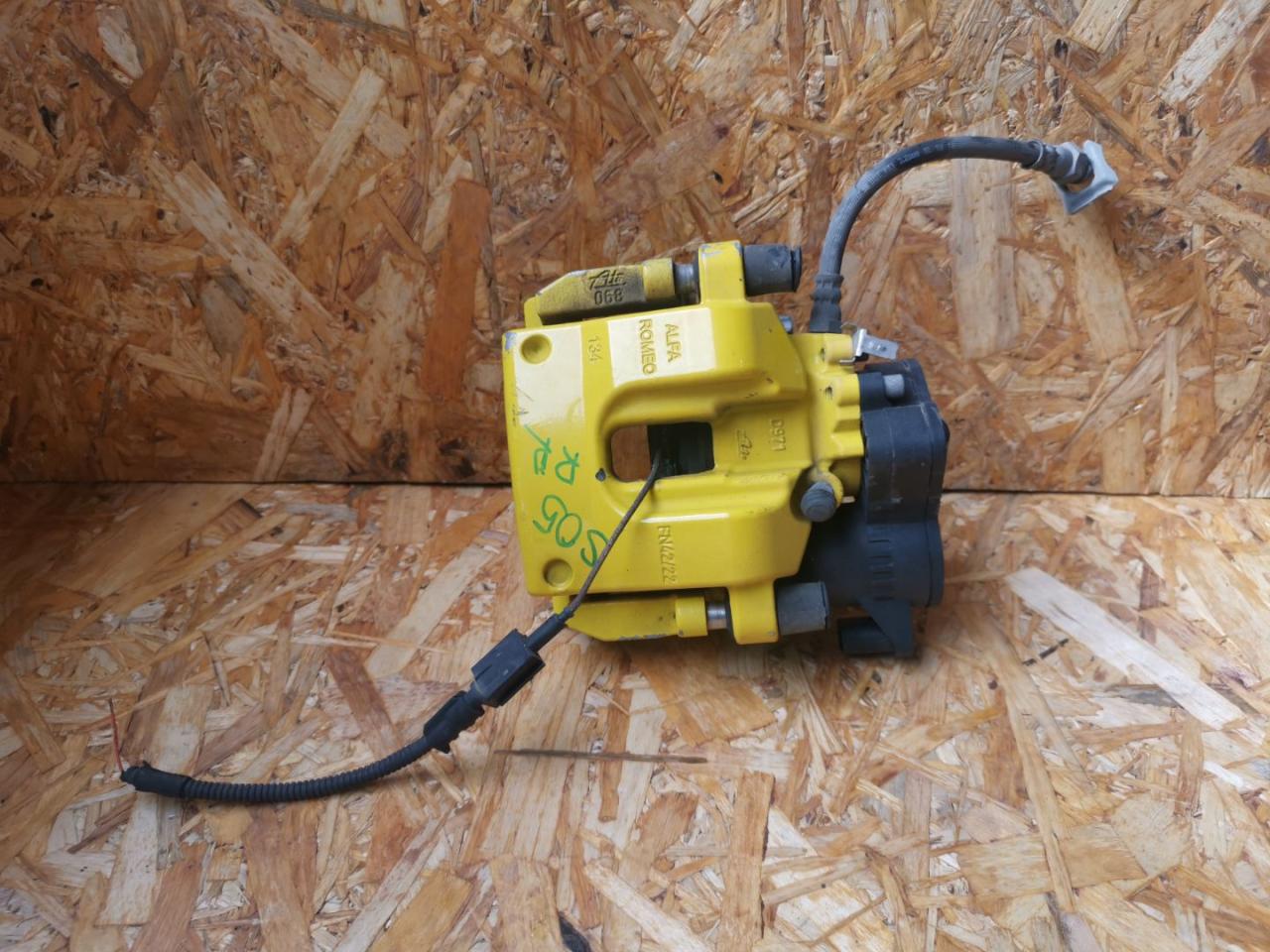 суппорт задний правый Alfa Romeo Giulia 2 поколение 952 2019, 2.2 л., дизель, АКПП, седан, задний привод, правый руль - фото №1