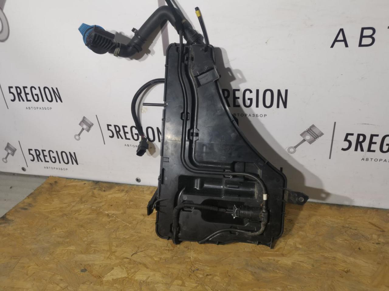 бачок омывателя Alfa Romeo Stelvio 1 поколение 949 2018, 2.0 л., бензин, АКПП, полный привод, 50535936, 5054138 - фото №1