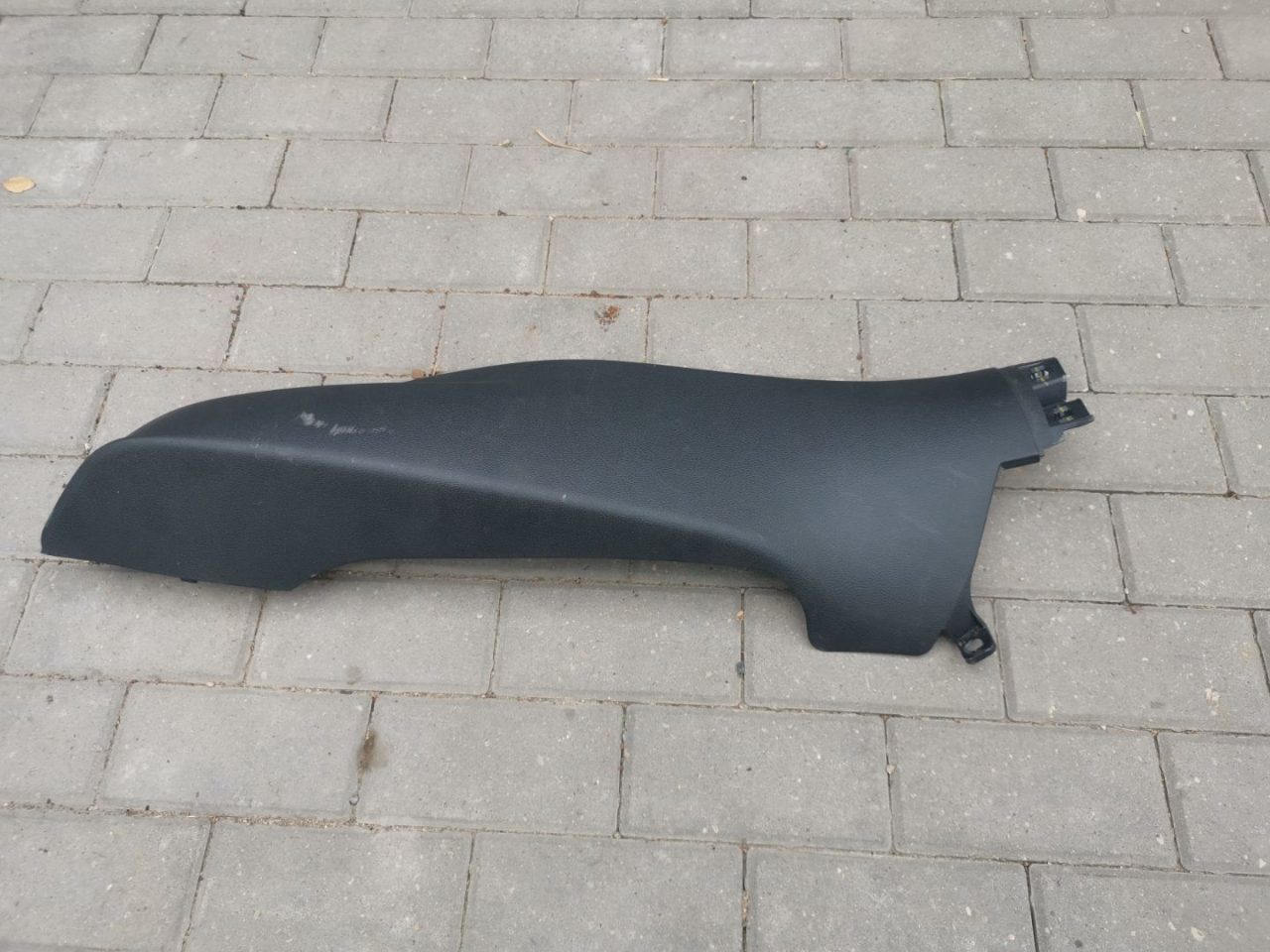 пластик Volkswagen Golf R VII рестайлинг (2017-2020) 5G1 2019, 2.0 л., бензин, робот, хетчбэк 5 дв., полный привод, правый руль, 5G6867765E, 5G6867765 - фото №1