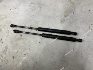 амортизатор капота BMW 3 серия E46 2003, 3.0 л., дизель, АКПП, седан, передний привод, 8202688