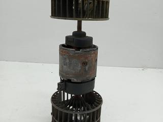 моторчик печки MAN F90 1 поколение (1986 - 1997), 8EW009160021, 81.61930.0042, A0018300208, 1607571, 8157216, ZG.00219-0008, 8EW009160021