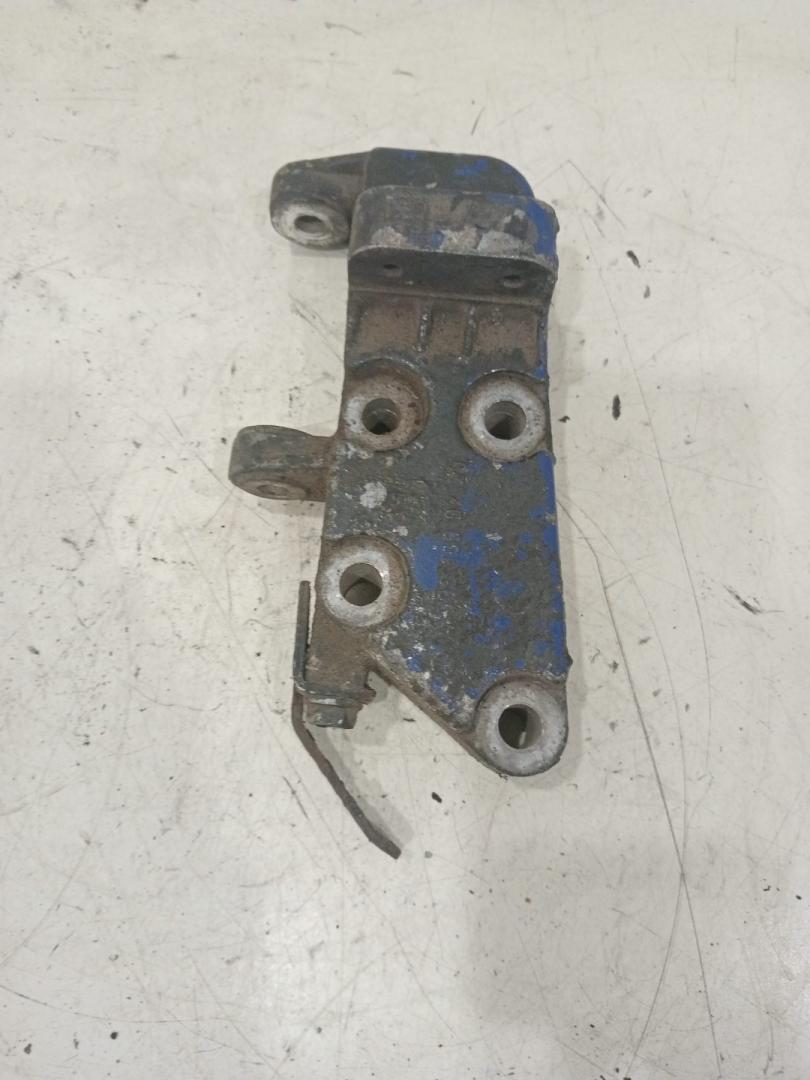 кронштейн генератора Mercedes-Benz Atego 1 поколение (1998 - 2013), 9061500770 - фото №1