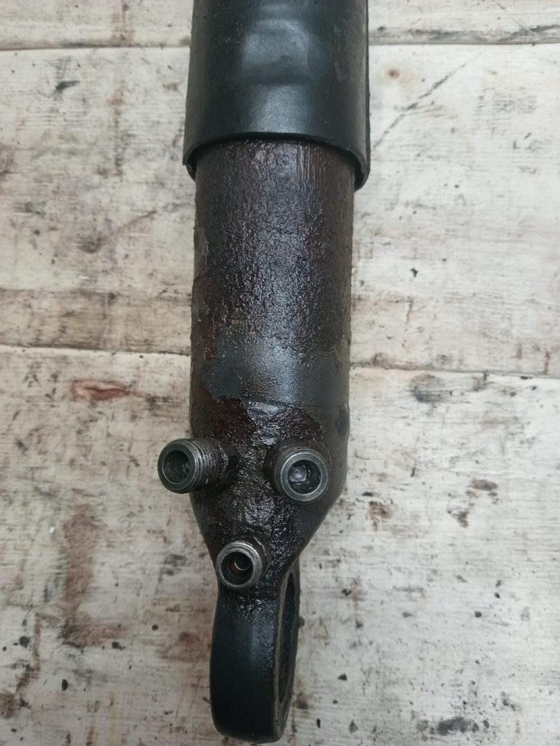 цилиндр подъёма кабины DAF XF 95 1 поколение (2002 - 2006), 1285360 - фото №1