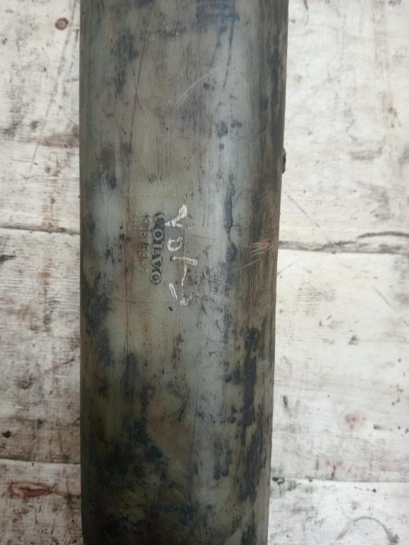 цилиндр подъёма кабины Volvo FL 1 поколение (1985 - 2006) - фото №1