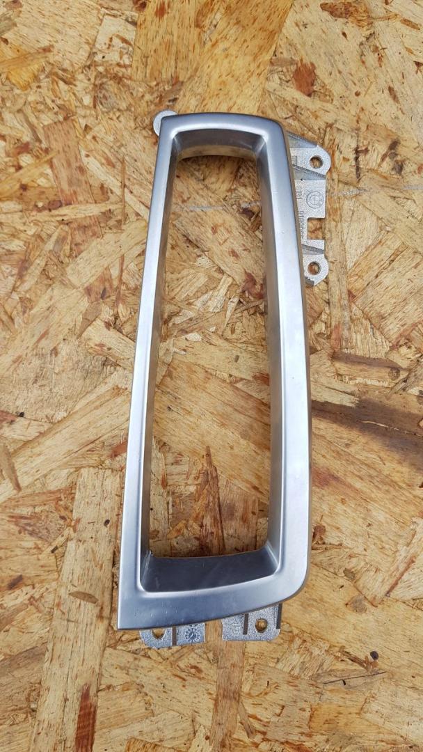 рамка обрамление кулисы BMW 5 серия F07/F10/F11 F10 2012, 2.0 л., N47 D20 C, дизель, АКПП, седан, задний привод, правый руль, 61319189065, 9189065 - фото №1