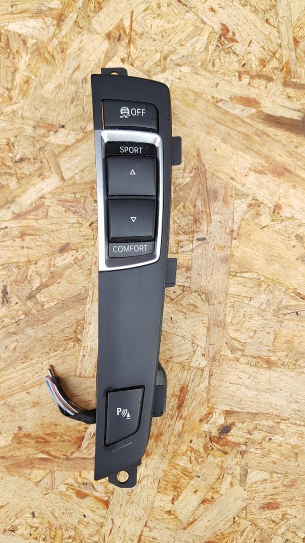 кнопка (выключатель) BMW 5 серия F07/F10/F11 F10 2012, 2.0 л., N47 D20 C, дизель, АКПП, седан, задний привод, правый руль, 61319267893, 9267893, 61319202941, 9202941, 61319202951, 9202951 - фото №1