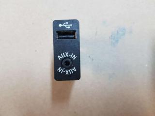 разъем AUX / USB BMW 5 серия F07/F10/F11 F10 2012, 2.0 л., N47 D20 C, дизель, МКПП, седан, задний привод, правый руль, 84109237654, 9237654, 61319189175, 9189175, 61319183045, 9183045