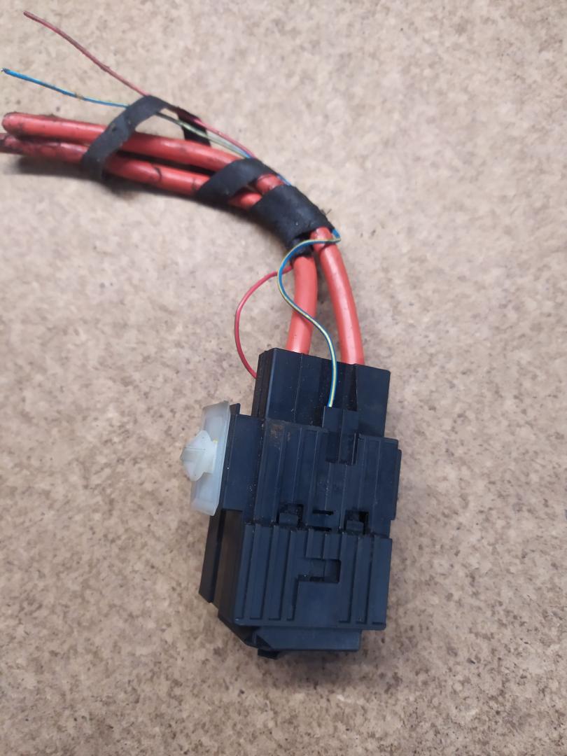 реле (прочие) BMW 5 серия F07/F10/F11 F10 2012, 2.0 л., N47 D20 C, дизель, МКПП, седан, задний привод, правый руль, 8380420, 61138380420 - фото №1