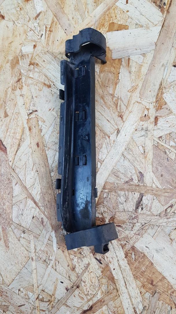 крепление проводки BMW X5 E70 2007, 3.0 л., M57 306 D3, дизель, АКПП, внедорожник 5 дв., полный привод, правый руль - фото №1