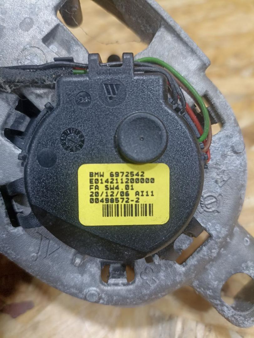 электромоторчик зеркала наружнего BMW 3 серия E90/E91/E92/E93 E93 2007, 3.0 л., M57 306 D3, дизель, АКПП, кабриолет, задний привод, правый руль - фото №1