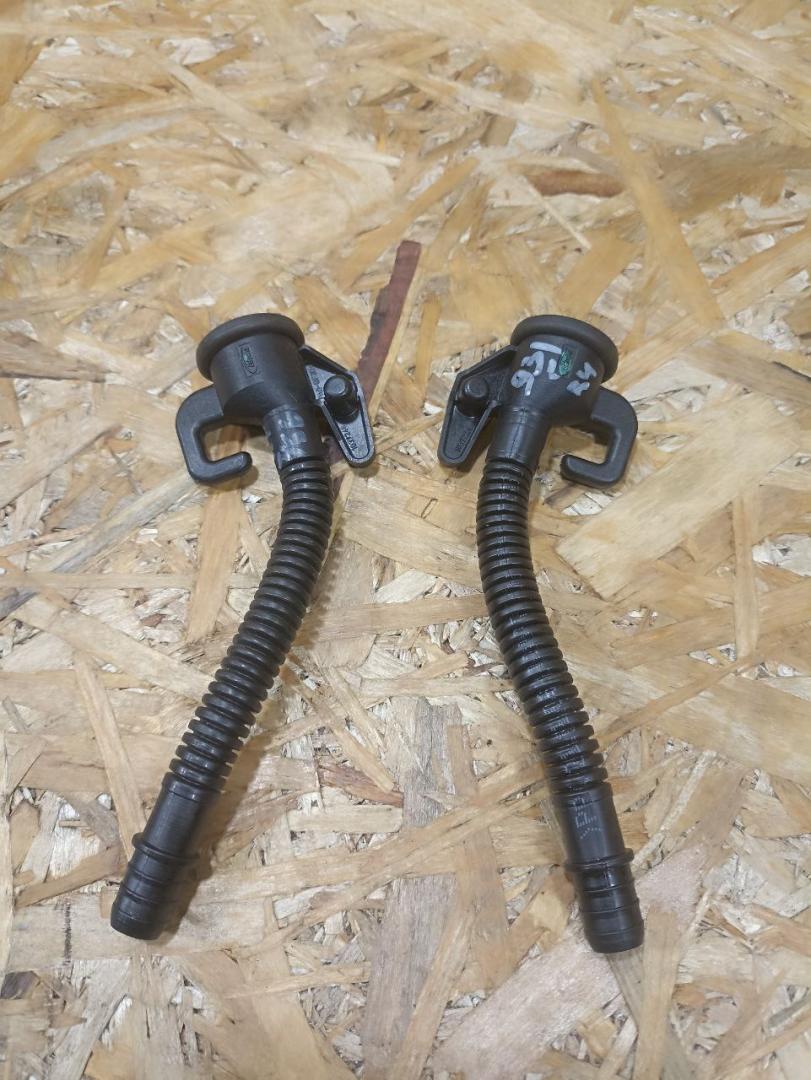 водосток крышки багажника BMW 3 серия E90/E91/E92/E93 E93 2007, 3.0 л., M57 306 D3, дизель, АКПП, кабриолет, задний привод, правый руль, 54377187745, 7187745 - фото №1