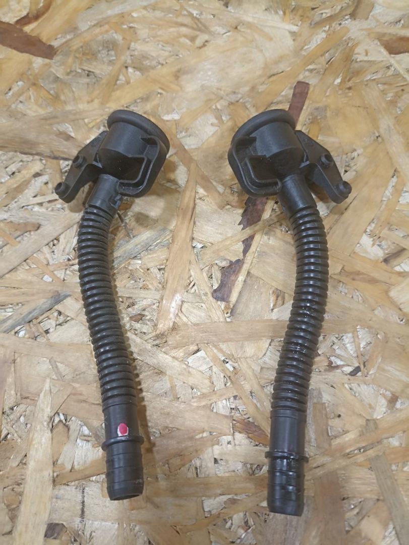 водосток крышки багажника BMW 3 серия E90/E91/E92/E93 E93 2007, 3.0 л., M57 306 D3, дизель, АКПП, кабриолет, задний привод, правый руль, 54377187745, 7187745 - фото №1