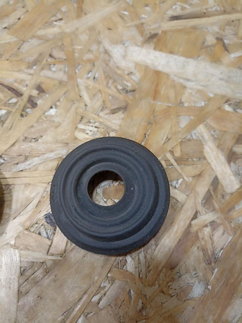 уплотнитель жабо BMW X1 E84 2011, 2.0 л., N47 D20 C, дизель, АКПП, внедорожник 5 дв., полный привод, правый руль - фото №1