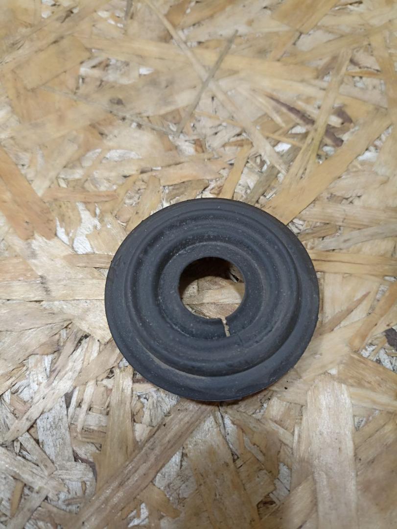 уплотнитель жабо BMW X1 E84 2011, 2.0 л., N47 D20 C, дизель, АКПП, внедорожник 5 дв., полный привод, правый руль - фото №1