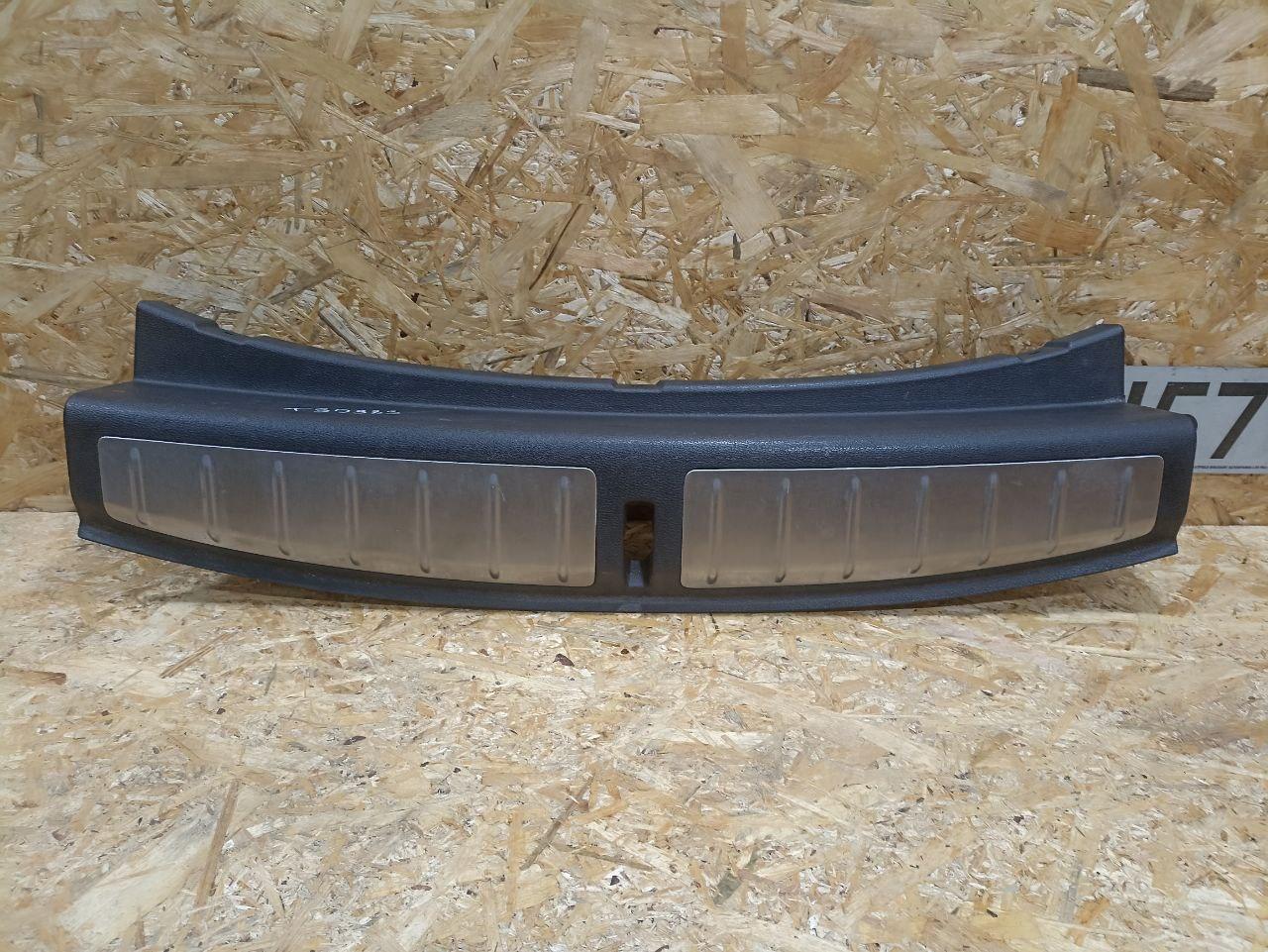 накладка внутренняя на заднюю панель кузова BMW X2 F39 2018, 2.0 л., дизель, АКПП, misano-blau metallic, внедорожник 5 дв., полный привод, правый руль, 7428115, 51477428115 - фото №1