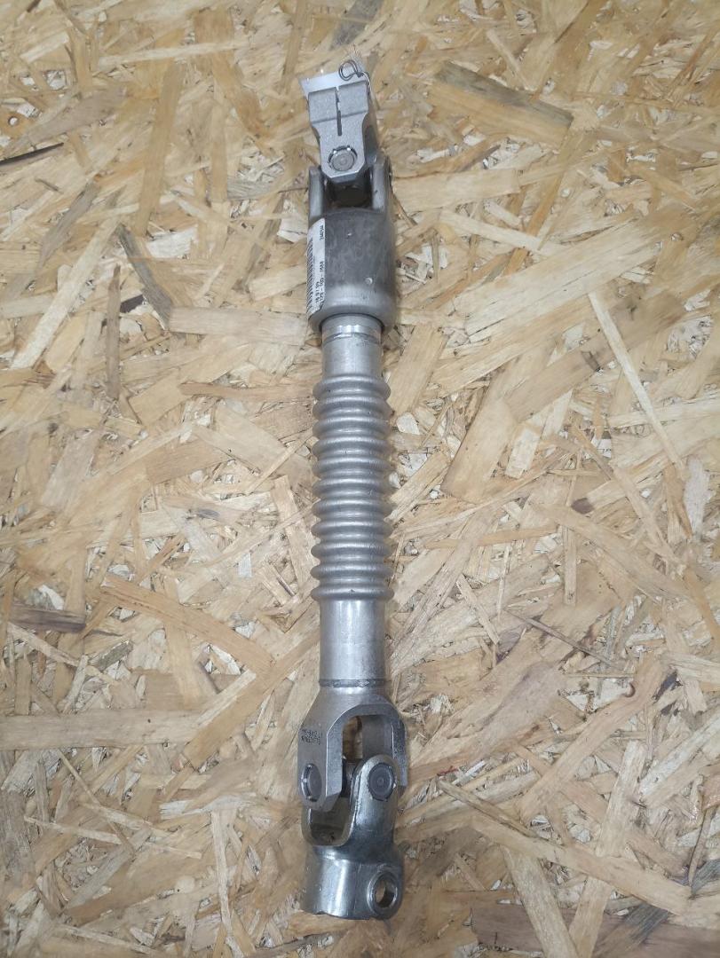 рулевой карданчик BMW X2 F39 2018, 2.0 л., дизель, АКПП, misano-blau metallic, внедорожник 5 дв., полный привод, правый руль, 59686565404, 6565404 - фото №1